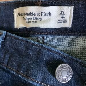 Abercrombie & Fitch Super Skinny High Rise Size 27